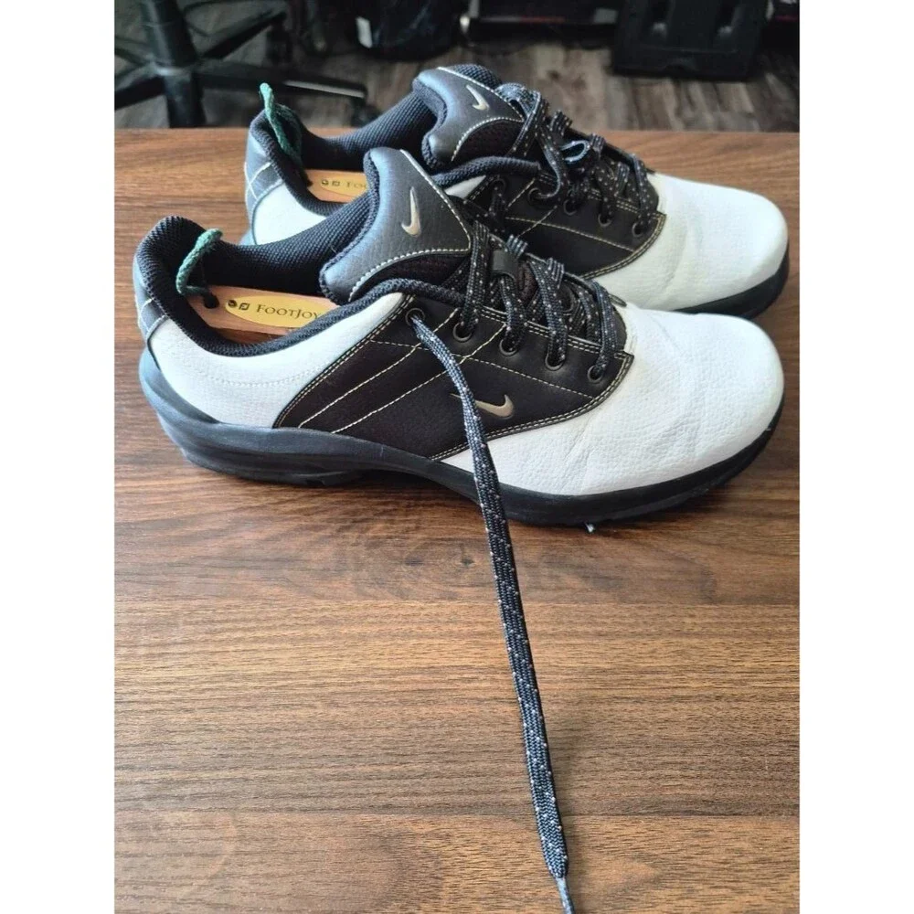 Nike Saddle Back Soft Spike Golf Shoes Kids Size 6Y Boys Girls Cleats 314837-122